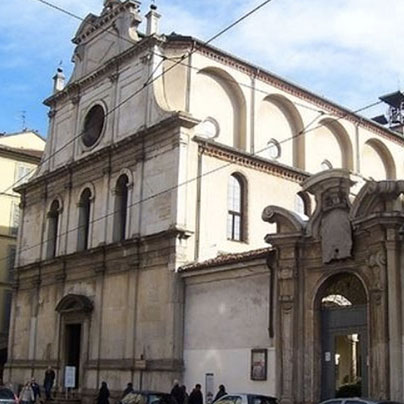 サンマウリッツィオ教会ファザード