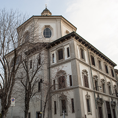 ミラノの聖ベルナルディーノ教会外観