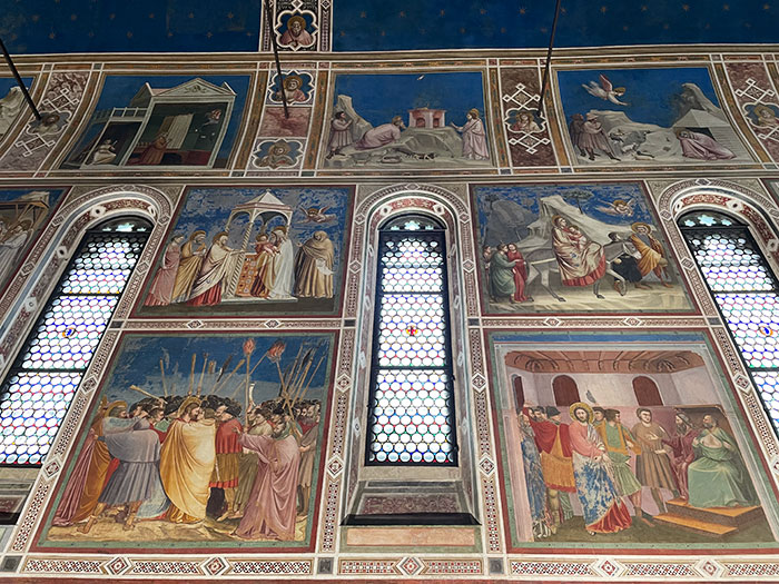 スクロヴェーニ礼拝堂のジョットのフレスコ画