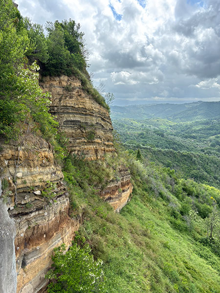 チヴィタの地層