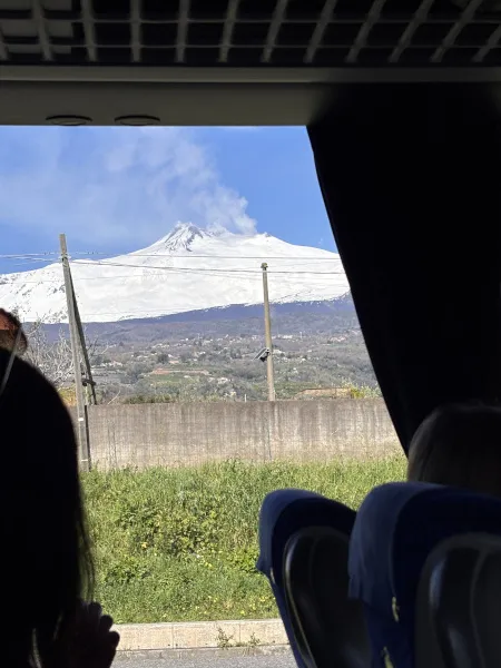 バスからエトナ山
